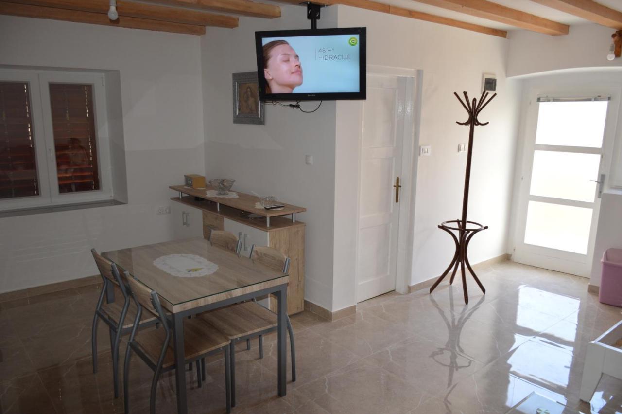 studio apartman Kata Prvic Sepurine Esterno foto