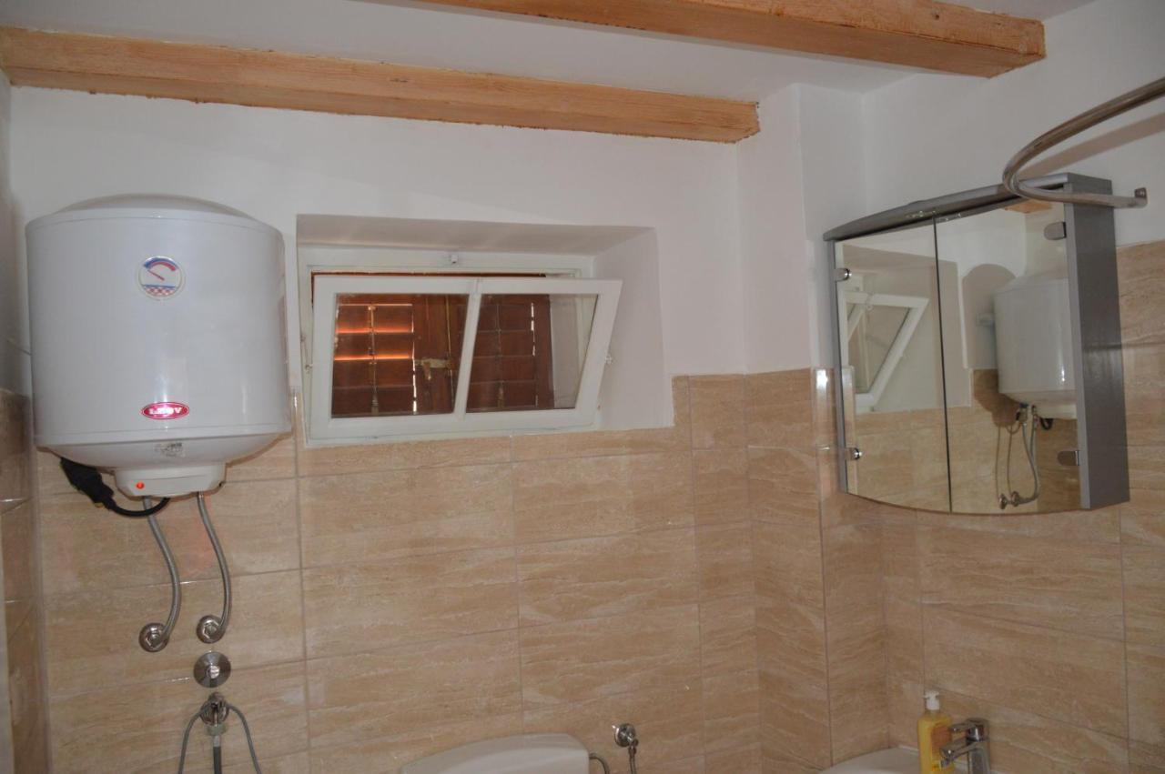 studio apartman Kata Prvic Sepurine Esterno foto